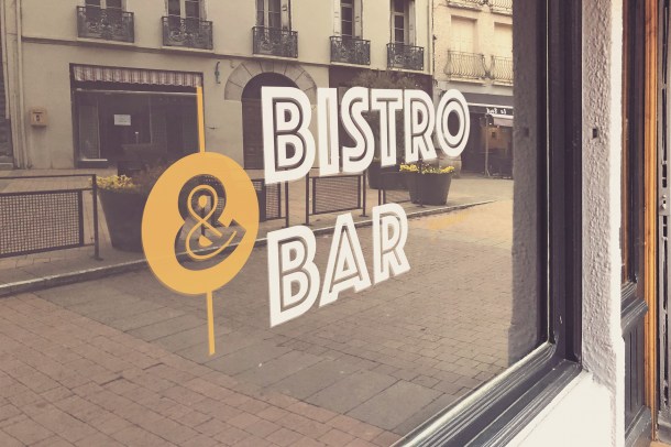 Mockups: Shop Glass Logo Mockup